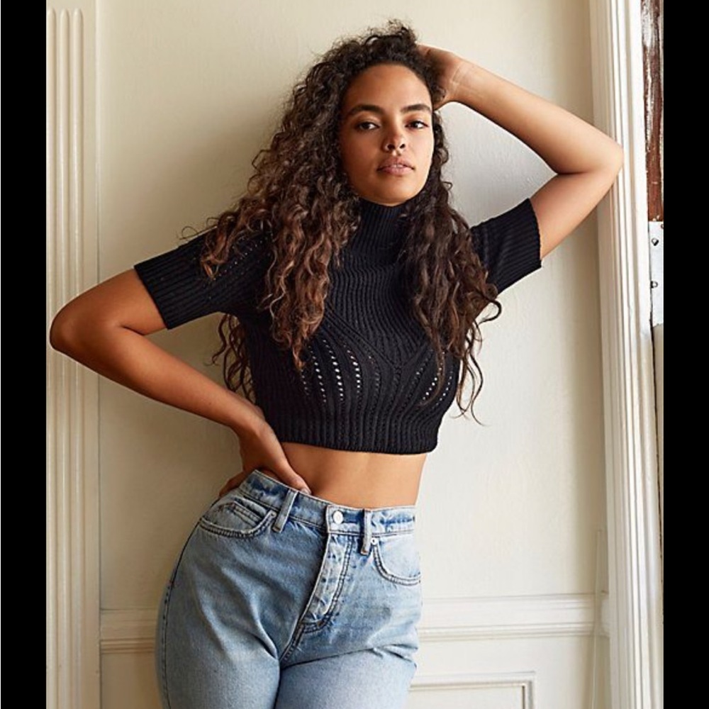 High neck crop sweater with cool detail